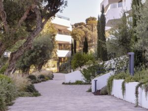 JARDINES HABITABLES: ESTRATEGIAS DE PAISAJISMO Y NATURALEZA ADAPTADAS A ESCALA RESIDENCIAL